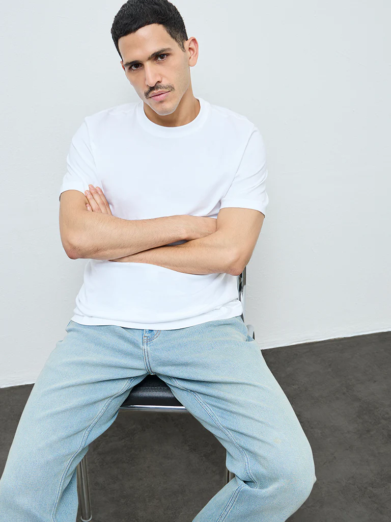 WES Casuals White Solid Slim-Fit Cotton T-Shirt