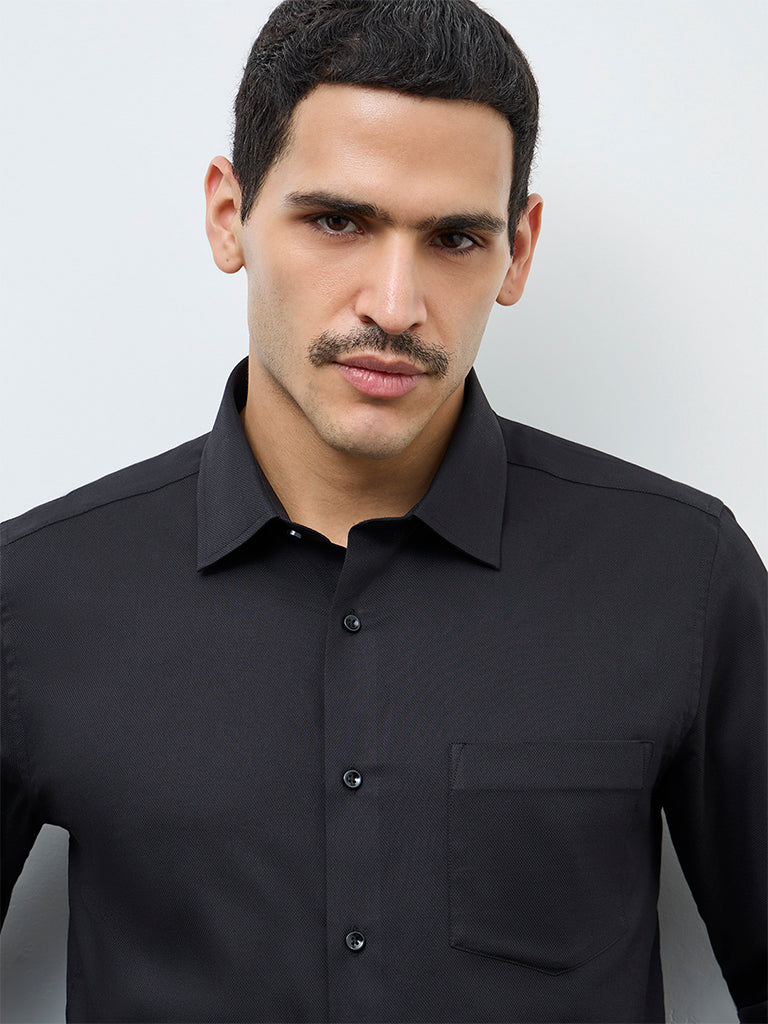 WES Formals Black Solid Slim-Fit Cotton Shirt - Image 4