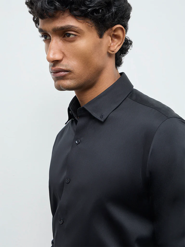 WES Formals Black Solid Slim-Fit Cotton Shirt - Image 3