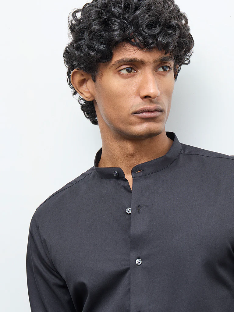 WES Formals Black Solid Slim-Fit Cotton Shirt - Image 3