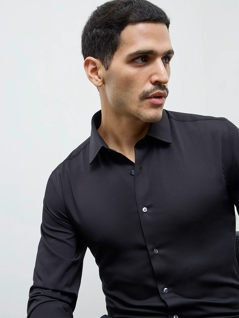 WES Formals Black Solid Slim-Fit Shirt - Image 4