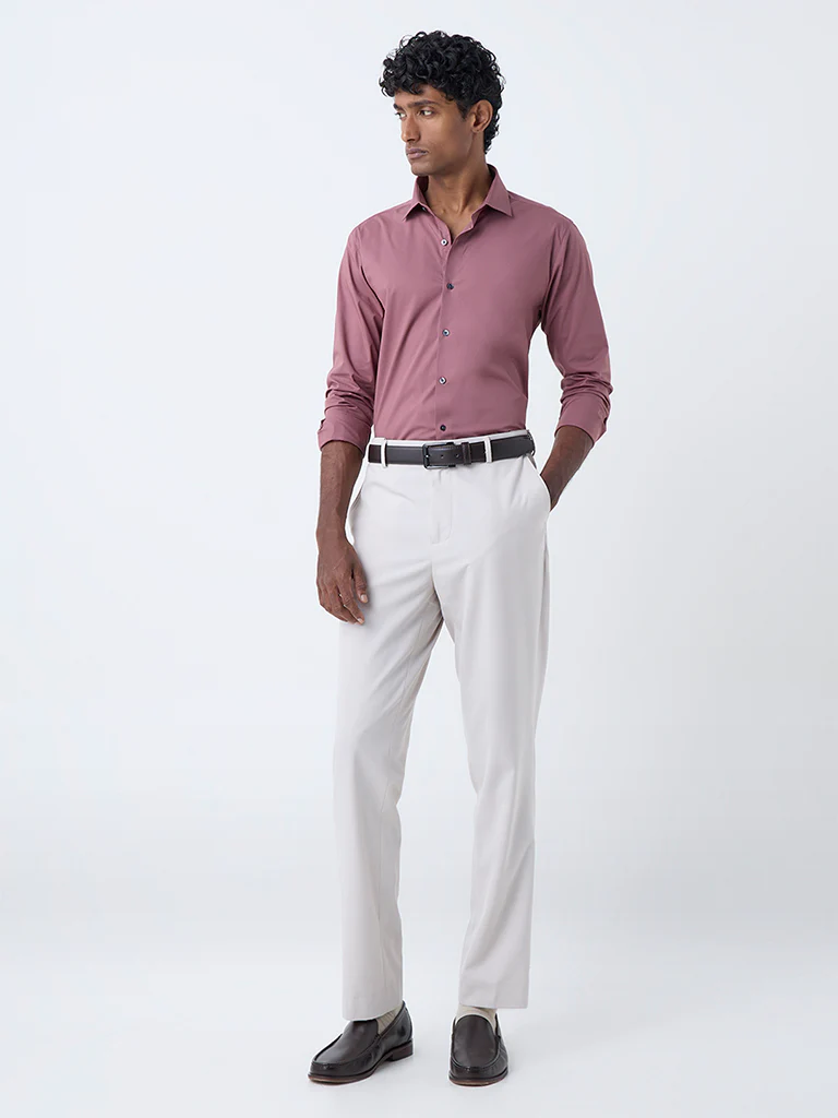 WES Formals Dusty Pink Solid Ultra Slim Fit Cotton-Blend Shirt - Image 4