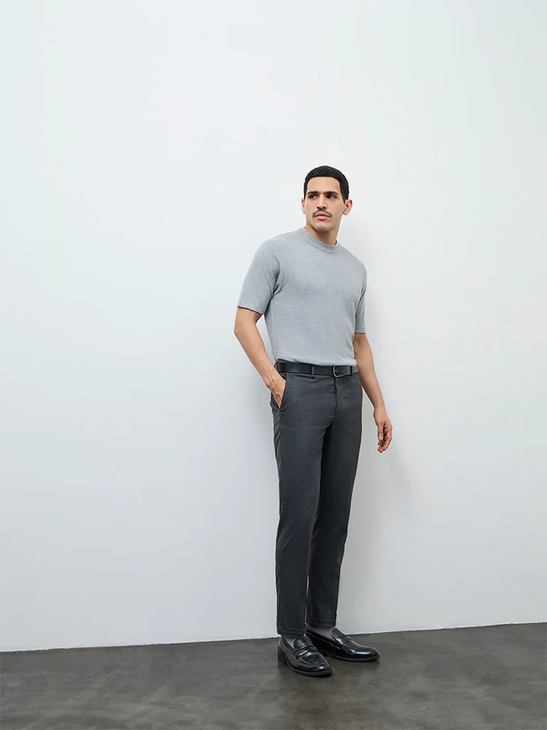 WES Formals Grey Solid Slim-Fit T-Shirt - Image 2