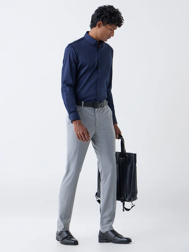 WES Formals Navy Solid Slim-Fit Cotton-Blend Shirt - Image 4