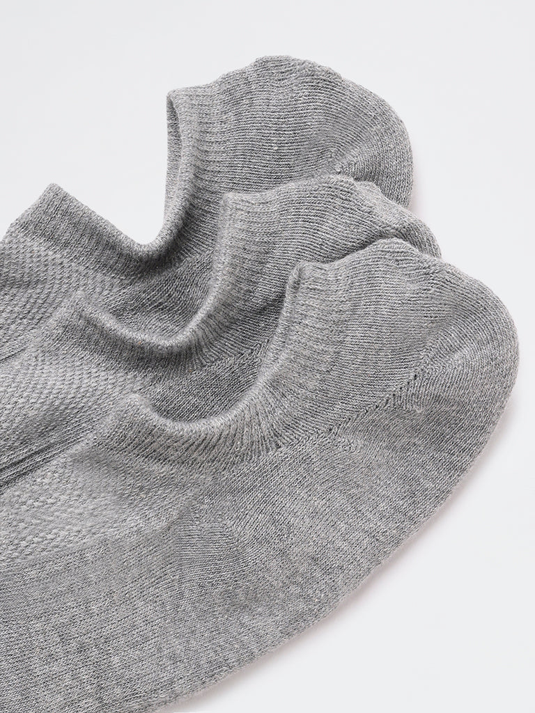 WES Lounge Grey Solid Cotton-Blend No Show Socks - Pack of 3 - Image 3