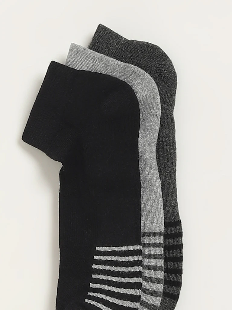 WES Lounge Multicolour Printed Cotton-Blend Trainer Socks - Pack of 3 - Image 2