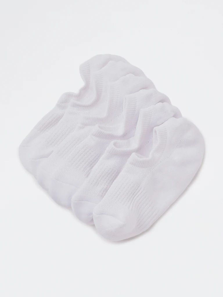 WES Lounge White Solid Cotton-Blend No Show Socks - Pack of 3 - Image 2