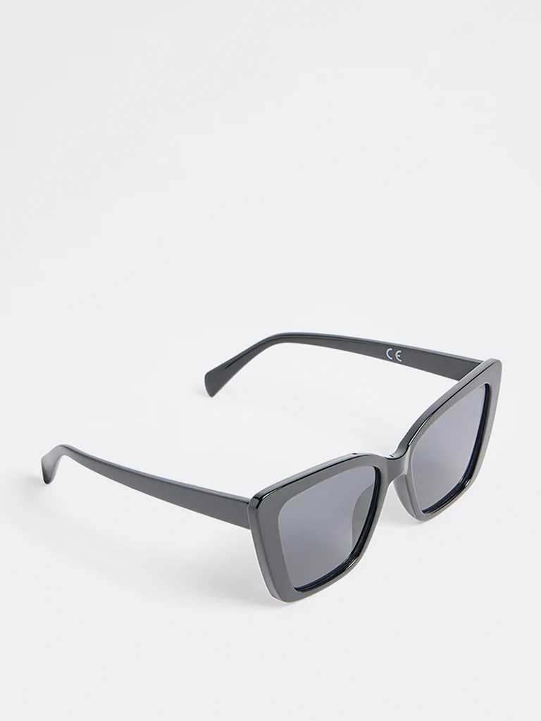 Westside Accessories Black Oversized Sunglasses with Pouch - Image 2