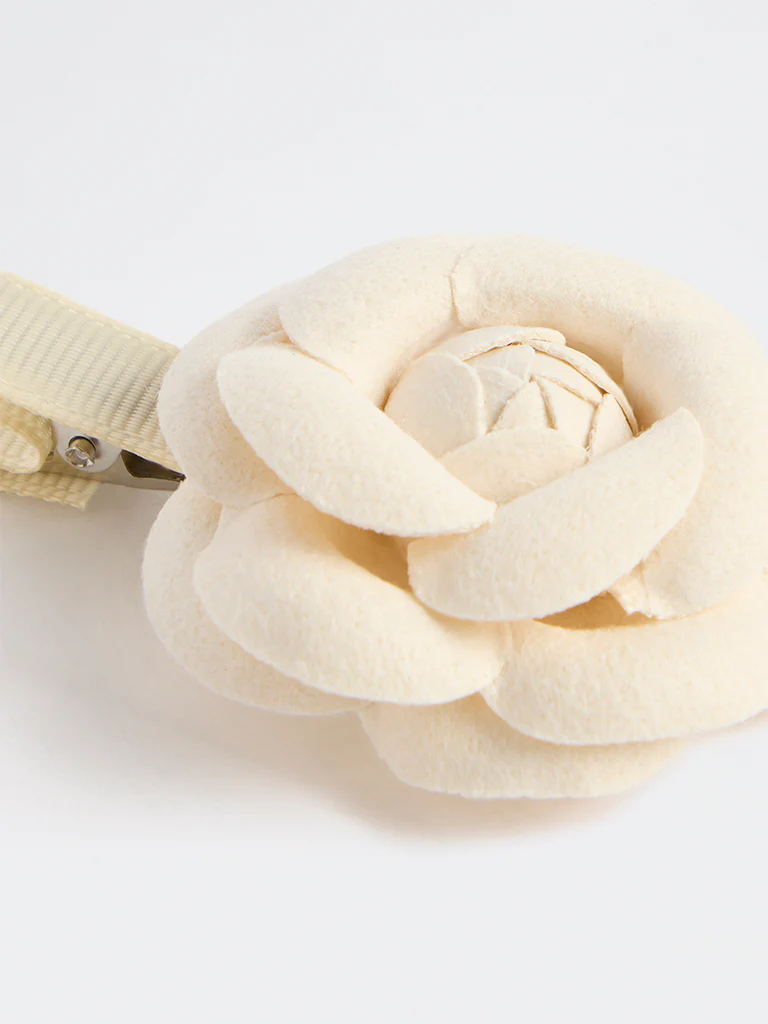 Westside Accessories Off-White Floral Alligator Clip - Image 3