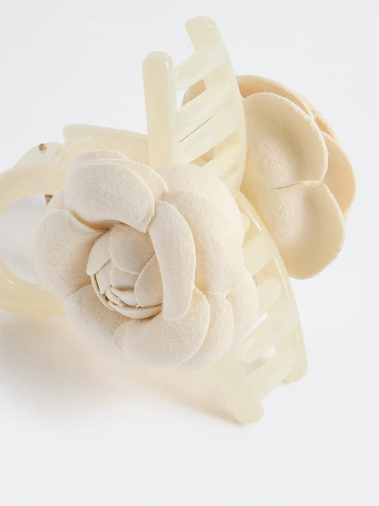 Westside Accessories Off-White Floral Claw Clip - Image 3