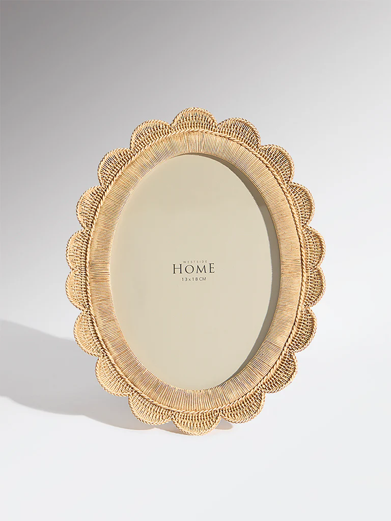 Westside Home Beige Scalloped Photo Frame (5X7) - Large