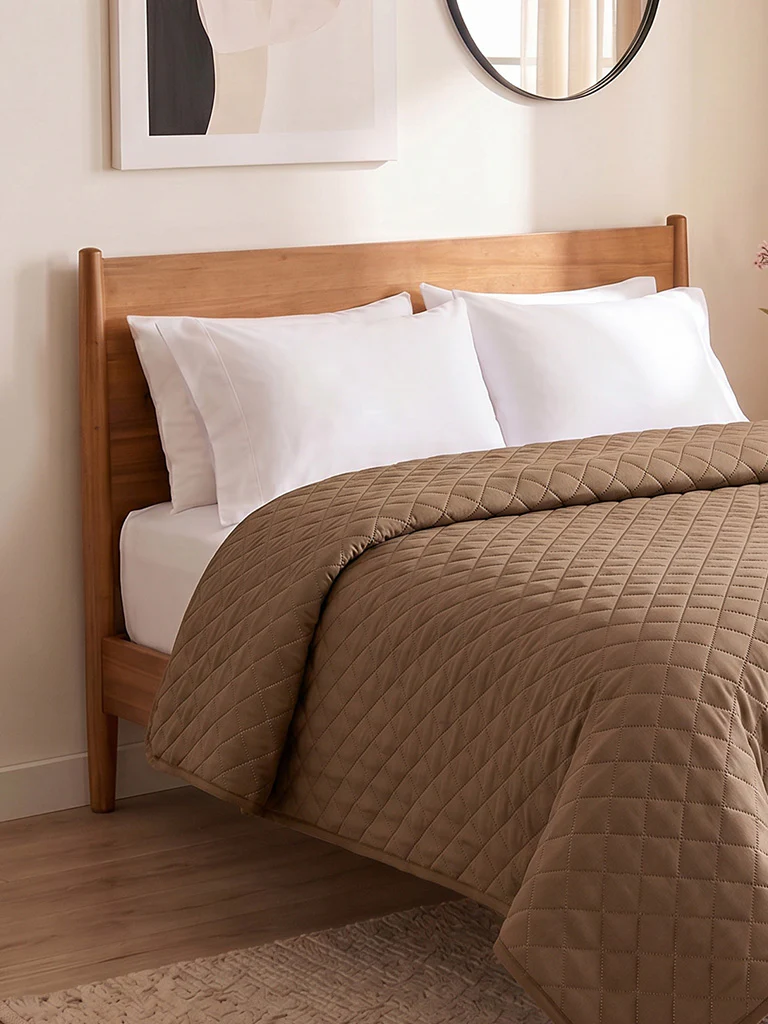 Westside Home Brown Queen Heat Seal Quilt