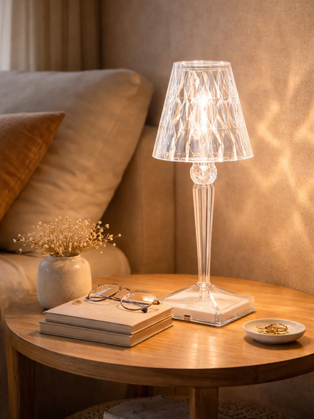 Westside Home Clear Acrylic Table Lamp