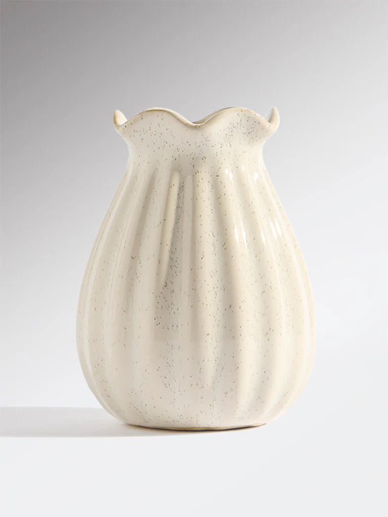 Westside Home Cream Ceramic Frill Vase - Image 2