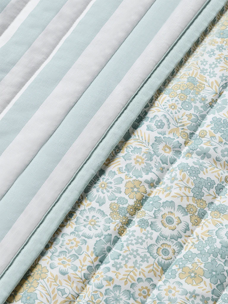 Westside Home Dusty Blue Floral Reversible Quilted Single Bed Comforter - Image 3