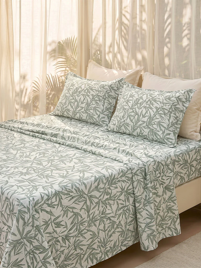 Westside Home Green Bamboo Leaf Printed Queen Bed Sheet Set