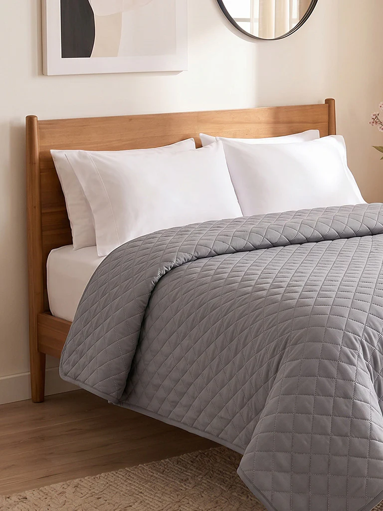 Westside Home Grey Queen Heat Seal Quilt