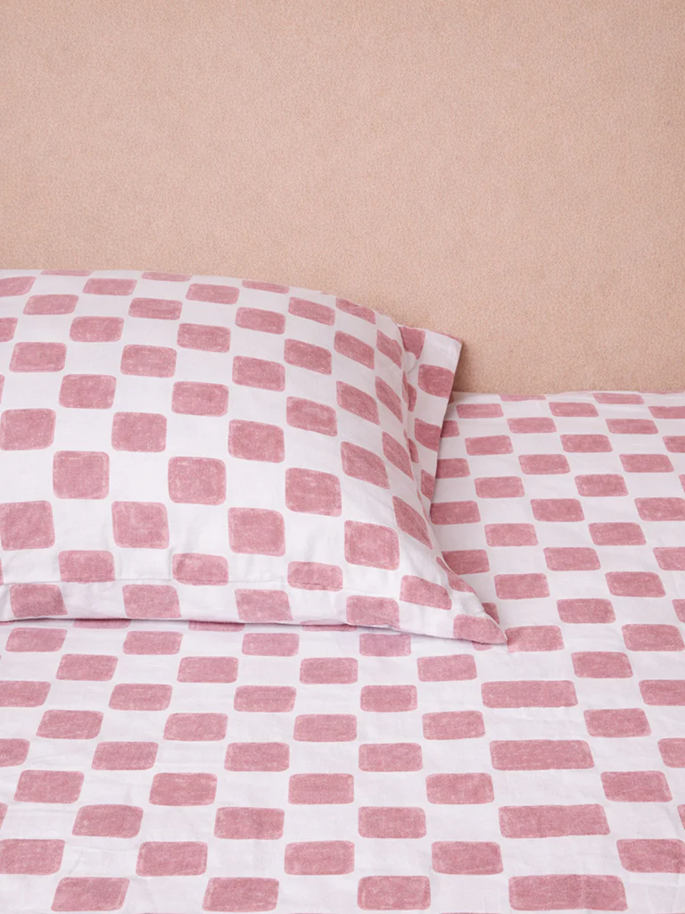 Westside Home Pink Checkered Double Bed Sheet Set