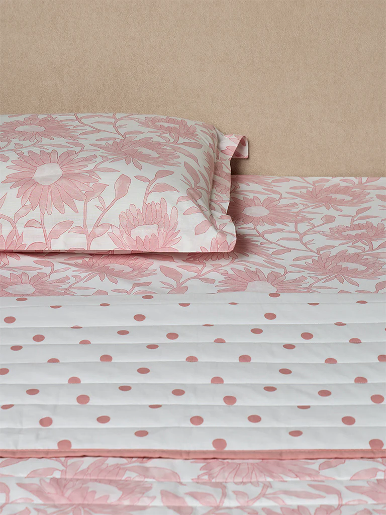 Westside Home Pink Sunflower Reversible Quilted Queen Bed Comforter