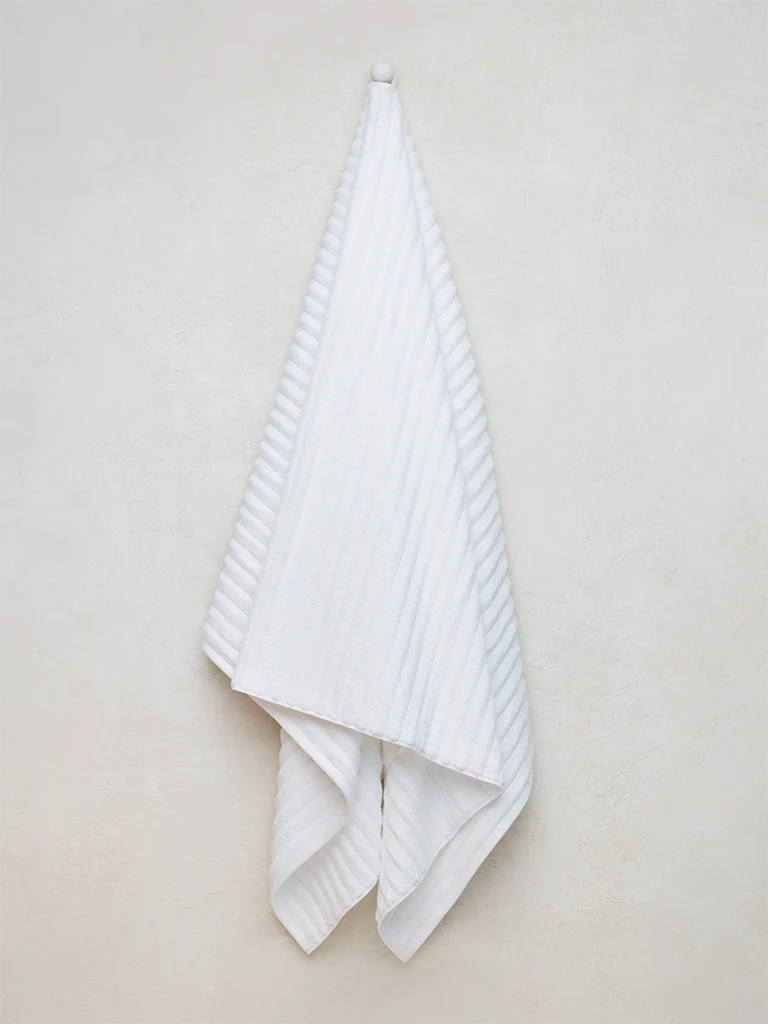 Westside Home White Self-Striped Luxe Bath Towel - Image 4