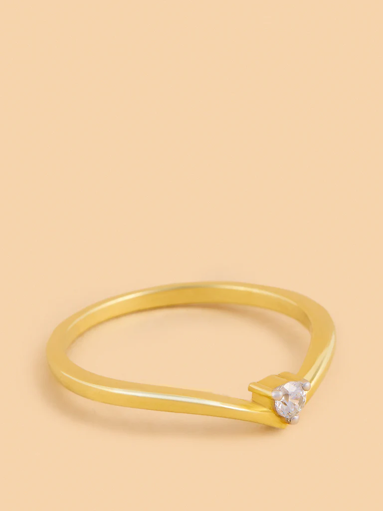 Sleek Wave Lab Diamond Ring - Image 3