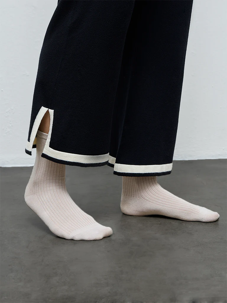 Wunderlove Black Contrast-Detail High-Rise Pants - Image 3