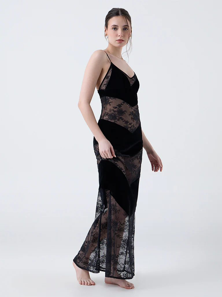 Wunderlove Black Floral Lace Detailed Slip Dress - Image 2
