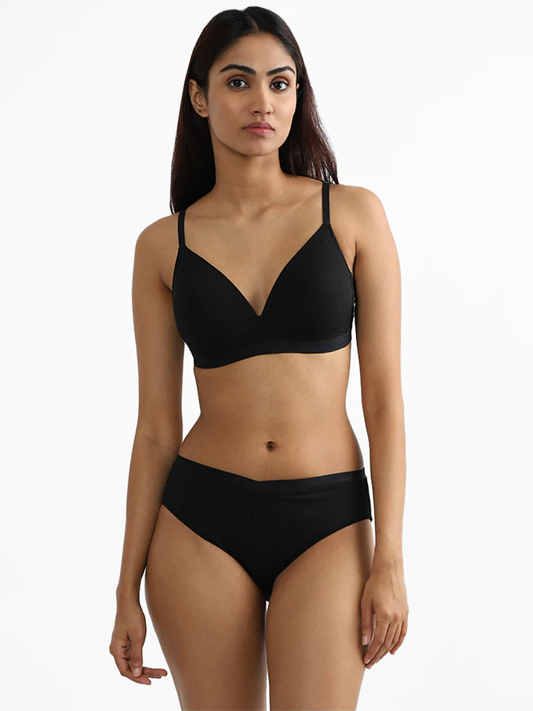 Wunderlove Black Hi-Leg Briefs - Image 5