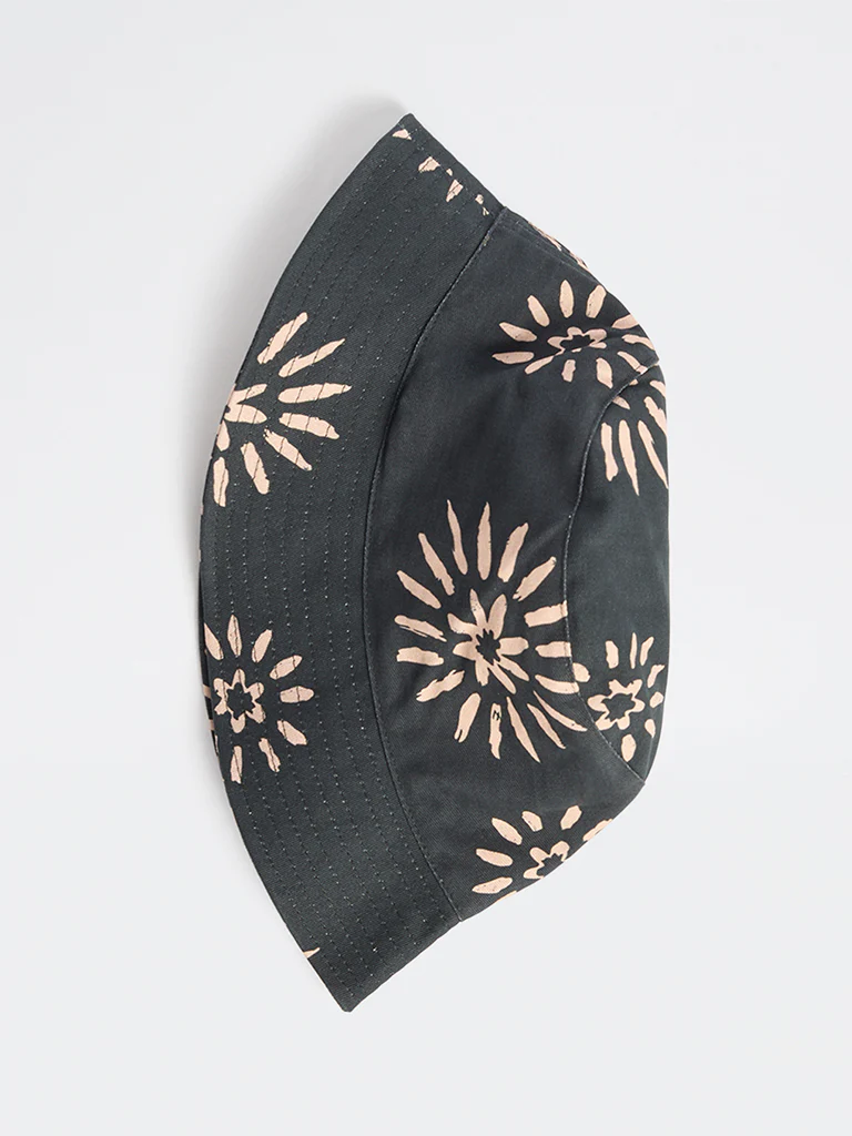 Wunderlove  Black Printed Bucket Hat - Image 2