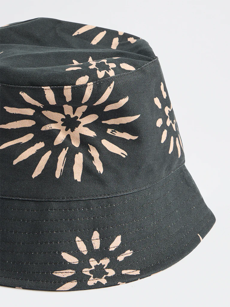 Wunderlove  Black Printed Bucket Hat - Image 3