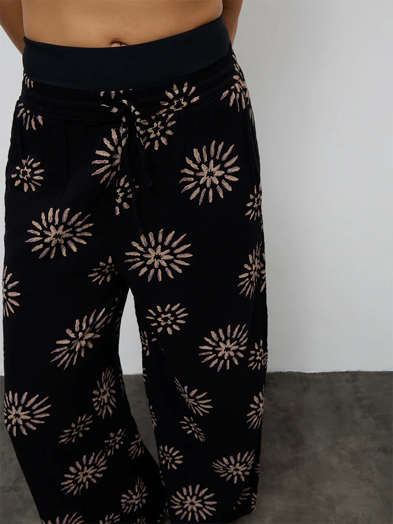 Wunderlove Black Printed Crinkle-Textured High-Rise Cotton Beach Pants - Image 3
