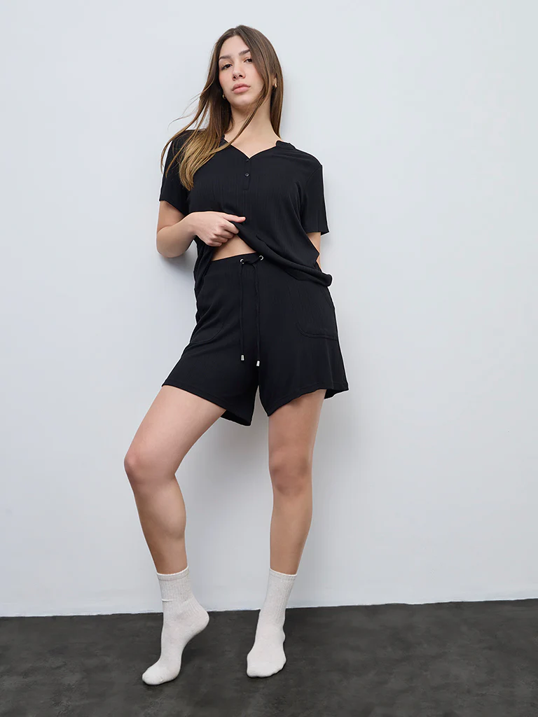 Wunderlove Black Ribbed-Textured High-Rise Shorts