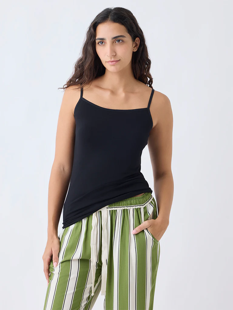 Wunderlove Black Seam-Free Camisole - Image 2