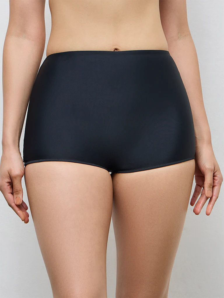 Wunderlove Black Solid Hi-Waist Briefs - Image 2