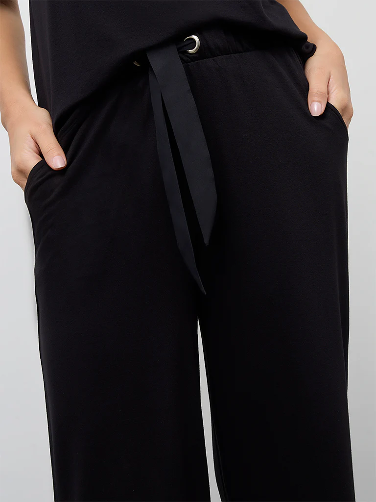 Wunderlove Black Solid High-Rise Pants - Image 3