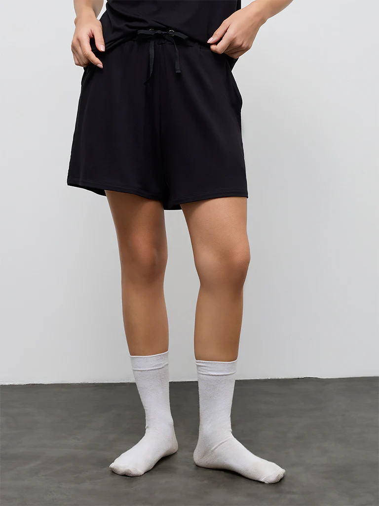 Wunderlove Black Solid High-Rise Shorts - Image 2