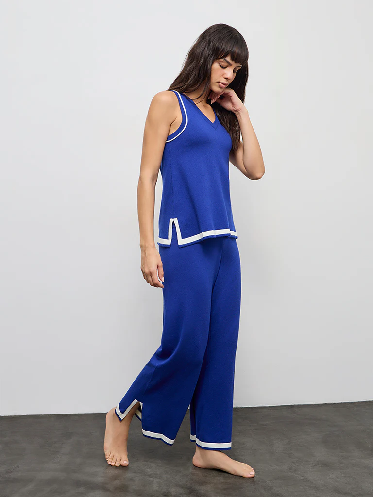 Wunderlove Blue Contrast Detailed Top
