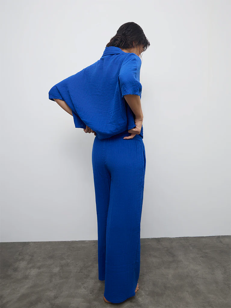 Wunderlove Blue Crinkle-Textured High-Rise Cotton Beach Pants - Image 4