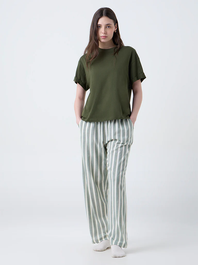 Wunderlove Dark Olive Solid Cotton T-Shirt - Image 4