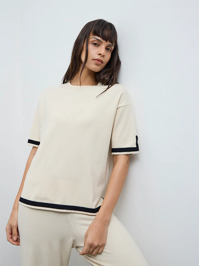 Wunderlove Off-White Contrast-Detailed Top