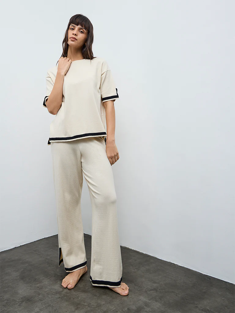 Wunderlove Off-White Contrast-Detailed Top - Image 2