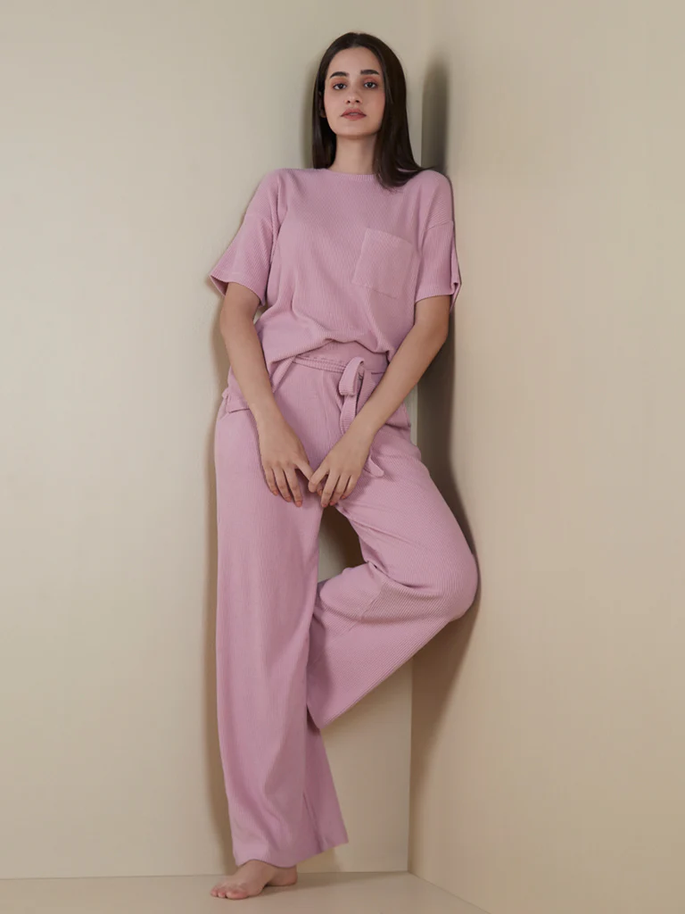 Wunderlove Pink Textured T-Shirt - Image 3
