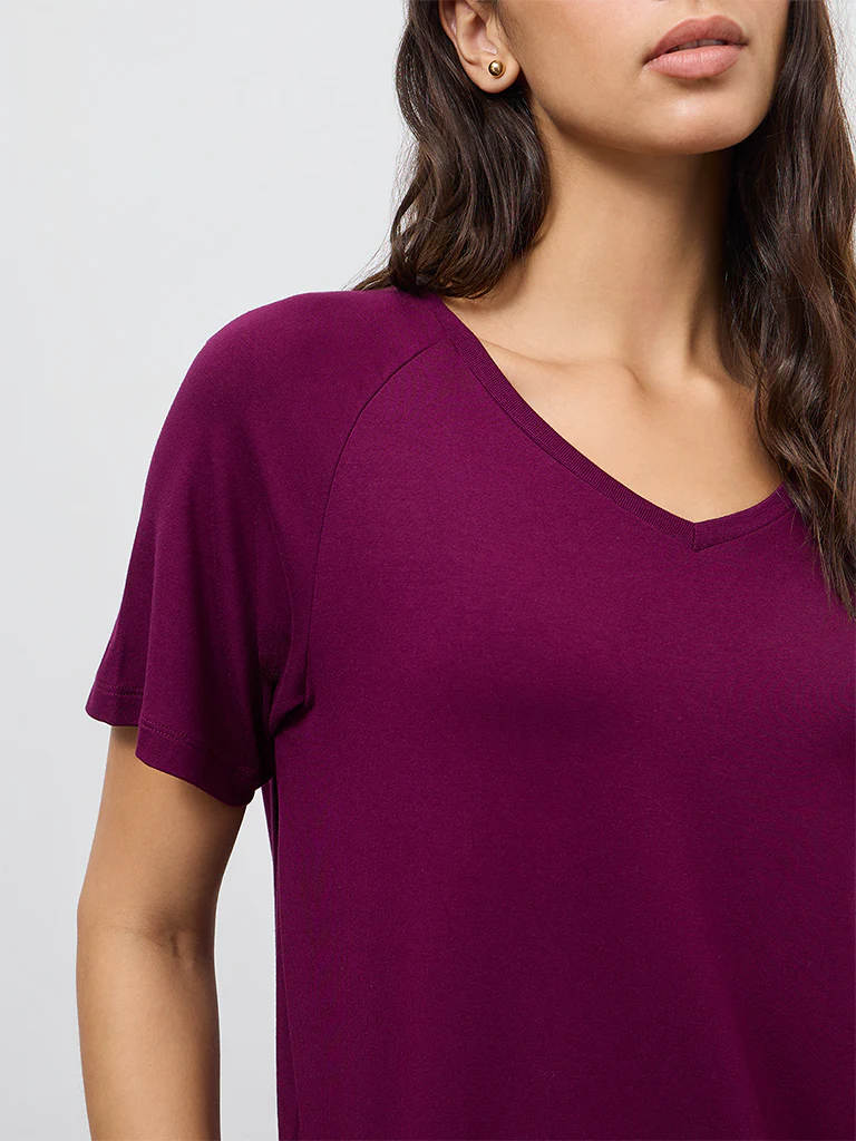 Wunderlove Plum Solid V-Neck Top - Image 3