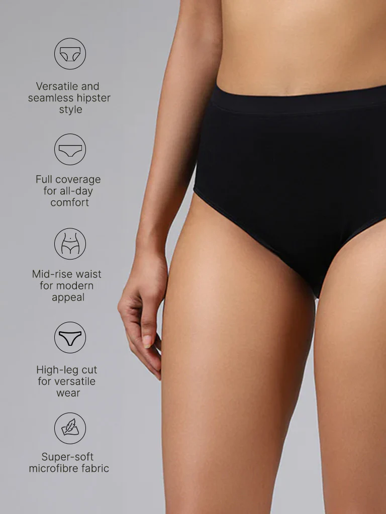Wunderlove Solid Black Seamless Full Briefs - Image 4