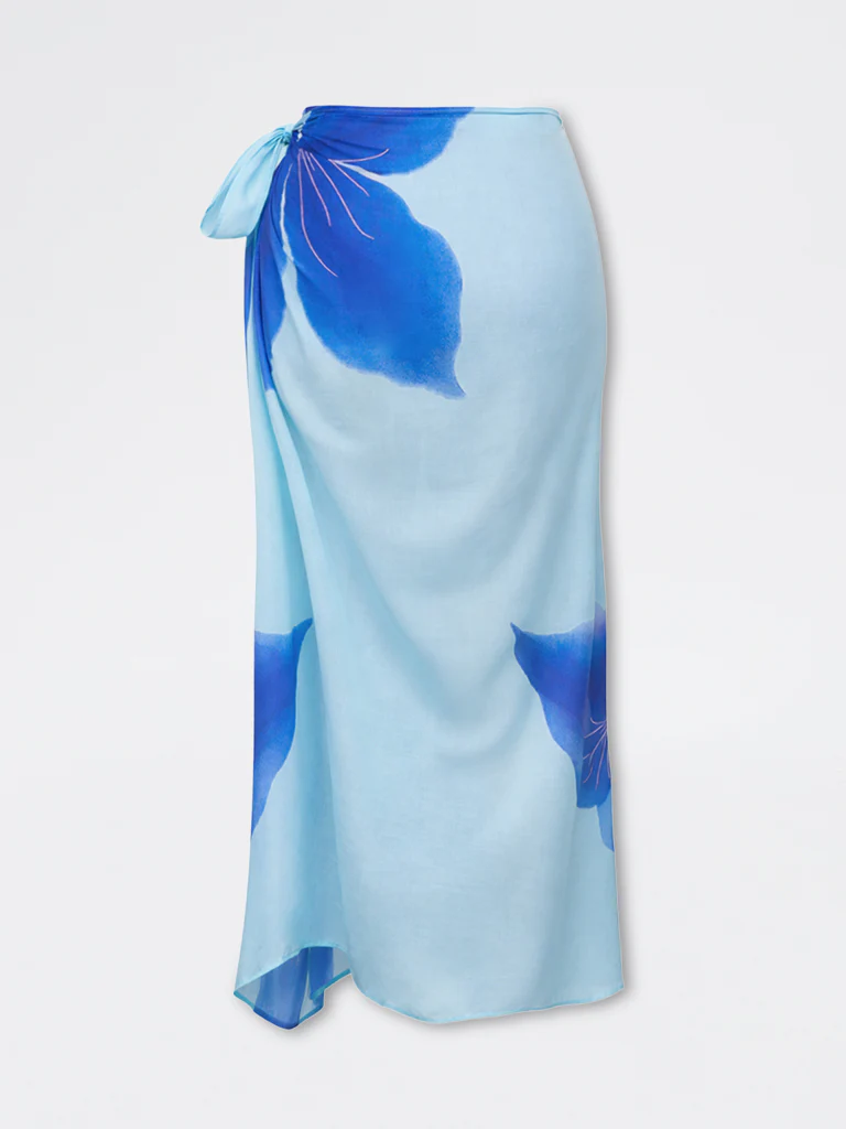 Wunderlove Swimwear Blue Floral Printed Sarong In A Bag - Image 5