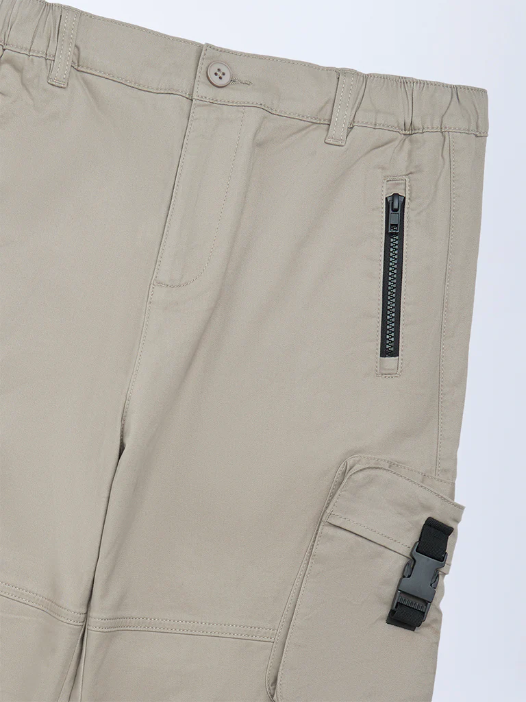Y&F Kids Boys Beige Cargo-Style Mid-Rise Cotton-Blend Trousers - Image 3