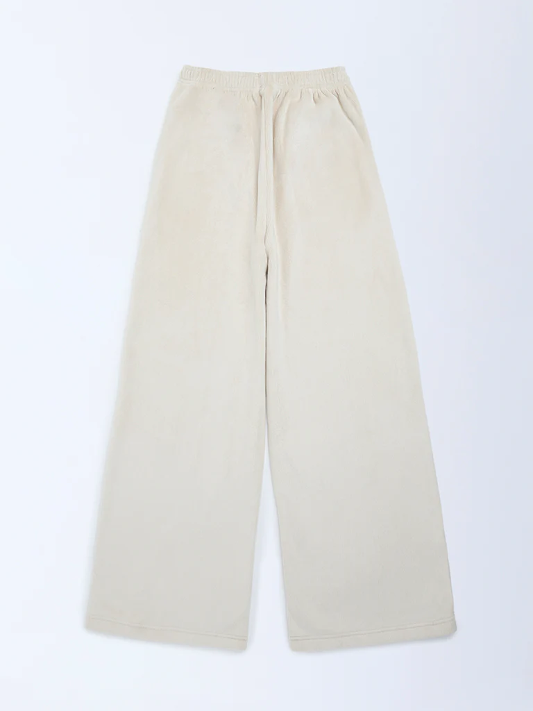 Y&F Kids Girls Beige Cargo-Style High-Rise Cotton Trousers - Image 2