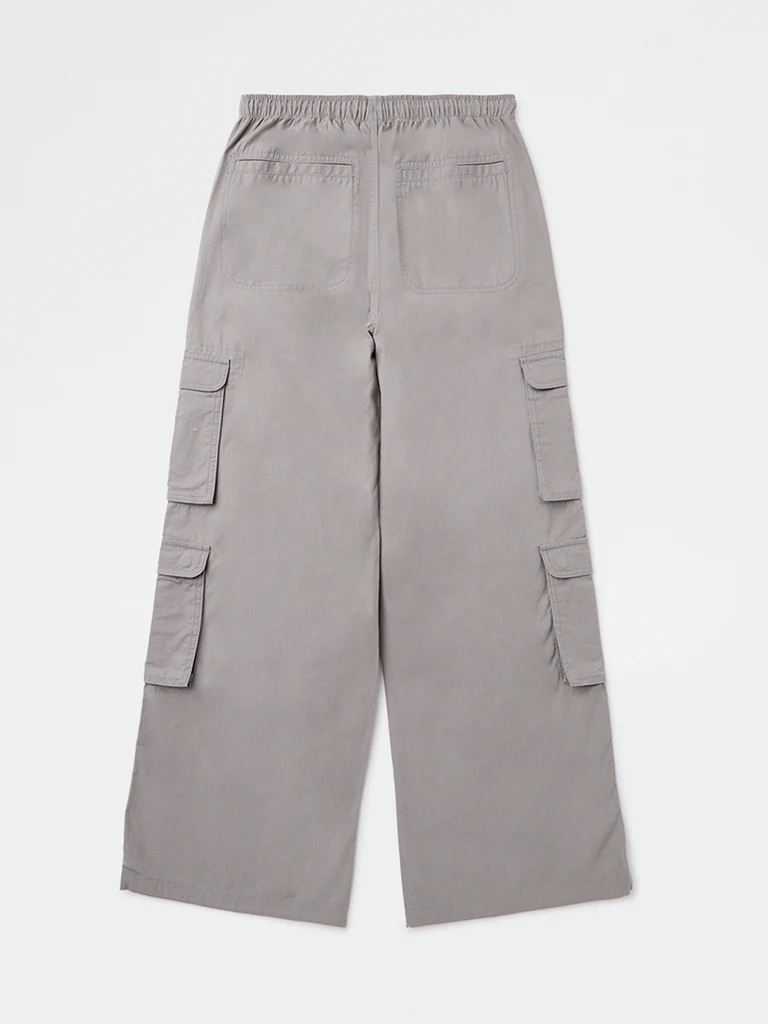 Y&F Kids Girls Grey Cargo-Style Mid-Rise Cotton Pants - Image 3