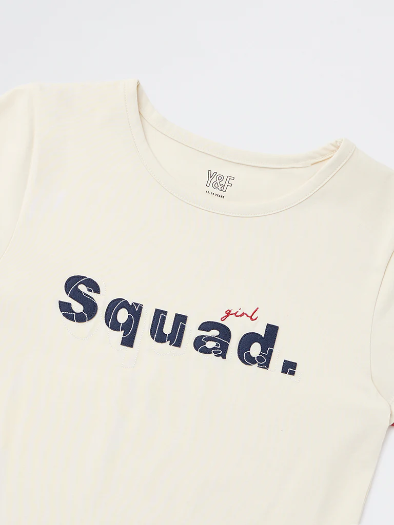 Y&F Kids Girls Off-White Text Design Cotton-Blend T-Shirt - Image 4