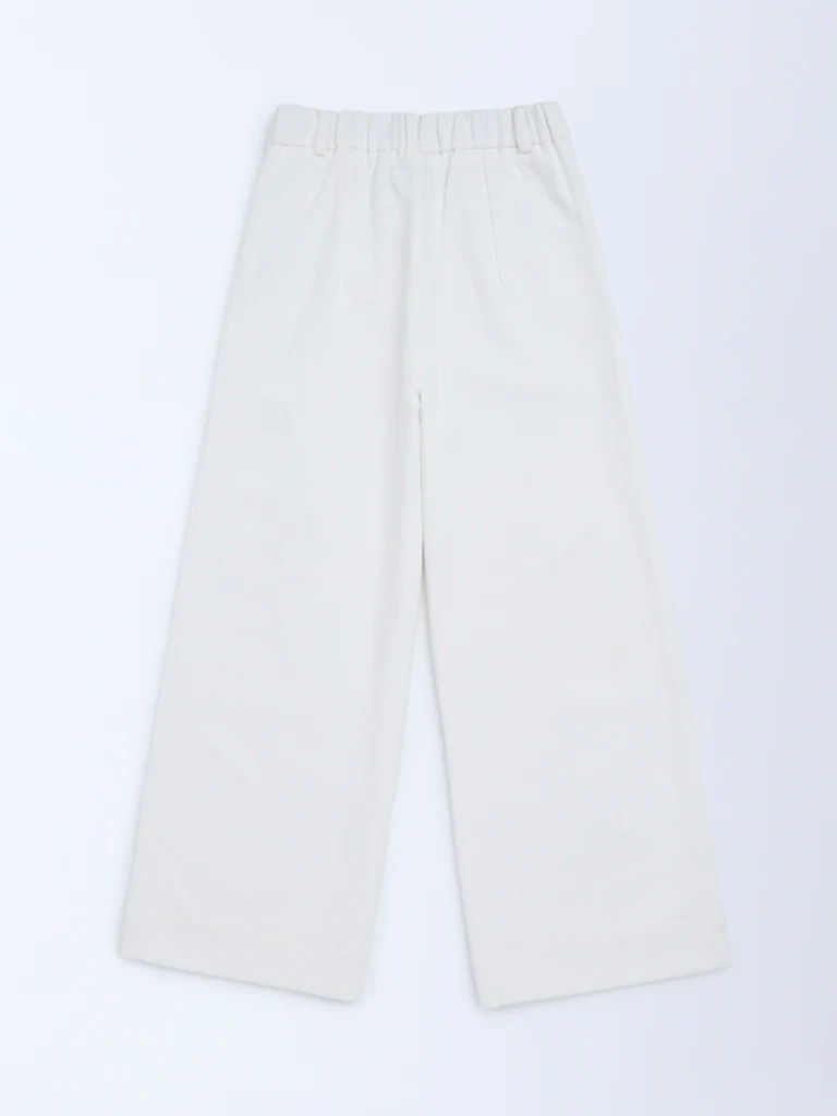 Y&F Kids Girls White Solid High-Rise Trousers - Image 4
